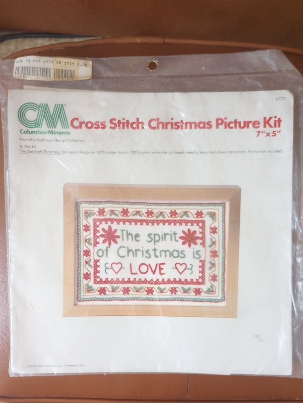 NWT Columbia-Minerva Stamped Cross Stitch Christmas Holiday Sampler Kit #677